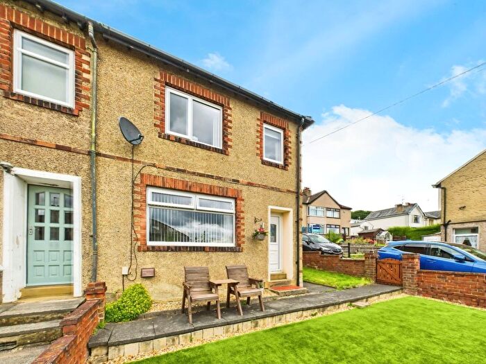 3 Bedroom Semi Detached House For Sale In Lynton Drive, Keighley, BD20