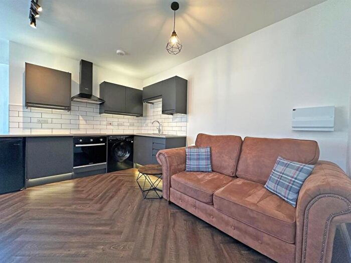 1 Bedroom Flat To Rent In Dakeyne Street, Nottingham, NG3