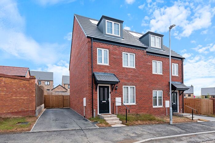 3 Bedroom Semi-Detached House For Sale In Mistletoe Gardens, Corby, NN17