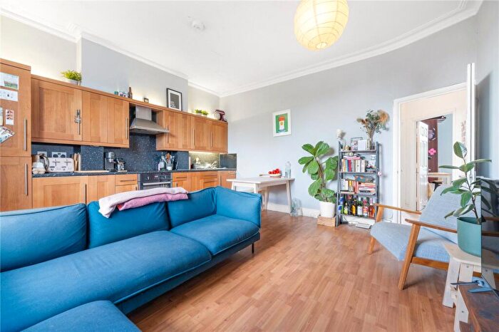 2 Bedroom Apartment To Rent In Marmora Road, East Dulwich, London, SE22