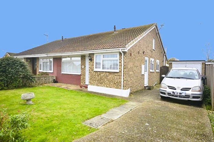 2 Bedroom Semi-detached Bungalow To Rent In Yew Tree Close, St Marys Bay, TN29
