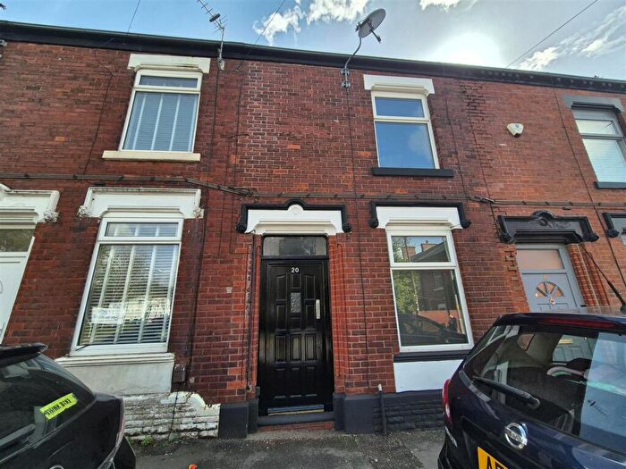 2 Bedroom Terraced House To Rent In Old Road, Hyde, SK14