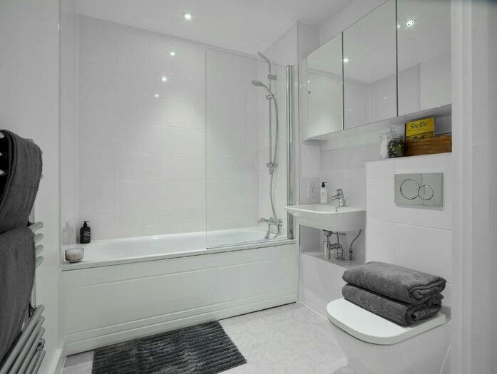 2 Bedroom Apartment To Rent In Roden Street, Ilford, London, IG1