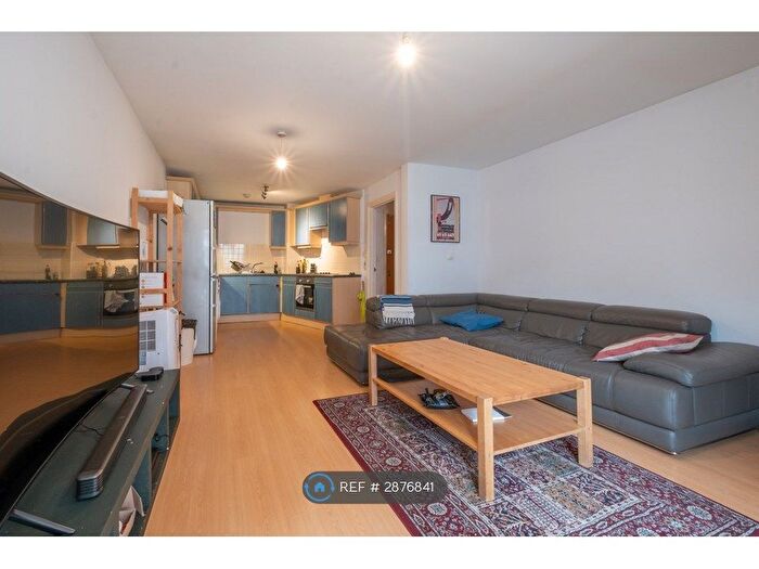 2 Bedroom Flat To Rent In Turin Street, London, E2