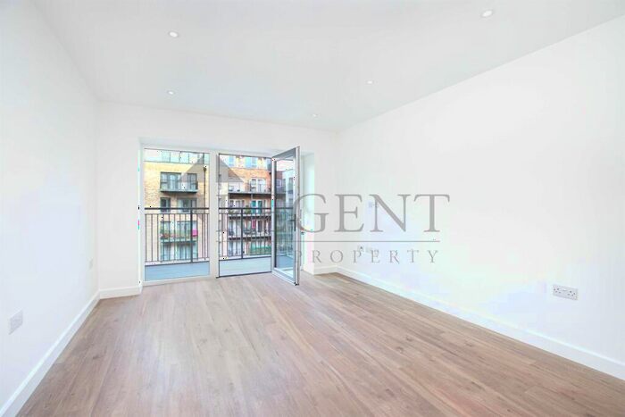 1 Bedroom Apartment To Rent In Fermont House, Beaufort Square, NW9