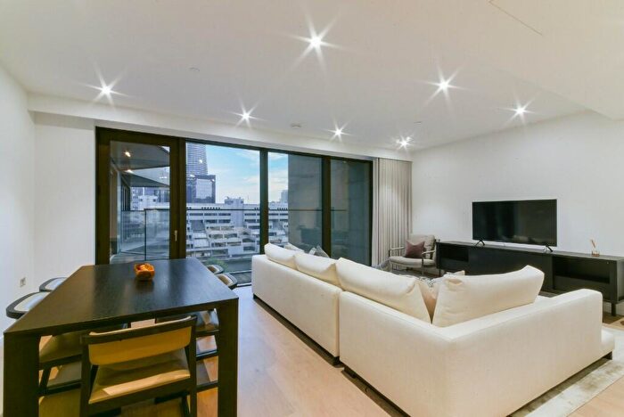 2 Bedroom Apartment To Rent In George Street, London, E14
