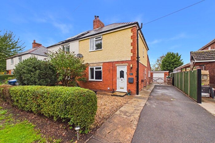 3 Bedroom Semi-Detached House For Sale In Eagle Lane, Thorpe-On-The-Hill, Lincoln, LN6