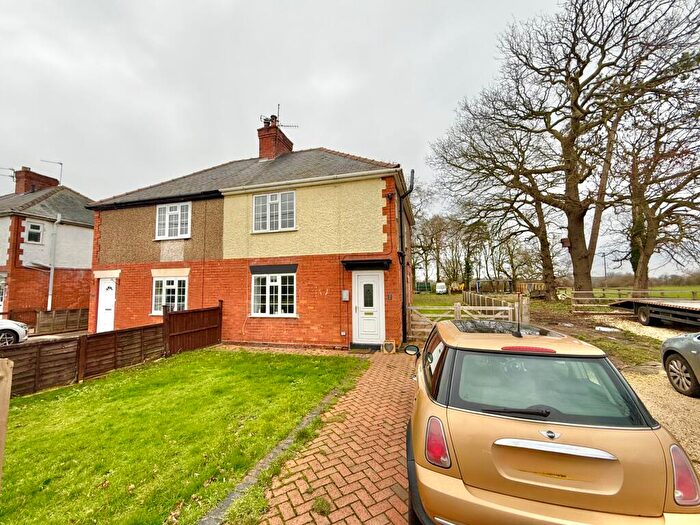 3 Bedroom Semi-Detached House For Sale In Bassingham Road, Aubourn, LN5