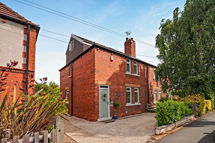 3 Bedroom Semi Detached House For Sale In Savile Road, Methley, Leeds, LS26