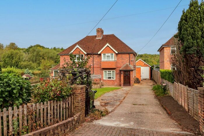 3 Bedroom Semi-Detached House For Sale In Hoath Hill, Mountfield, TN32