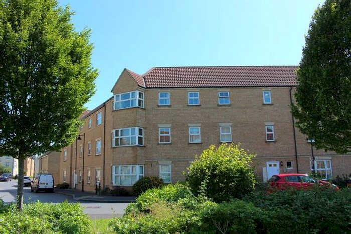 2 Bedroom Flat To Rent In Nuthatch Road, Calne SN11