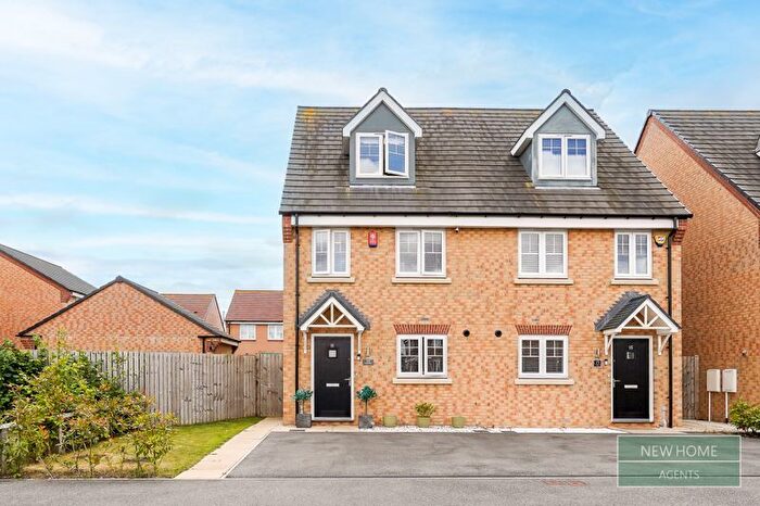 3 Bedroom Semi-Detached House For Sale In Foxglove Way, Hambleton, Selby, YO8