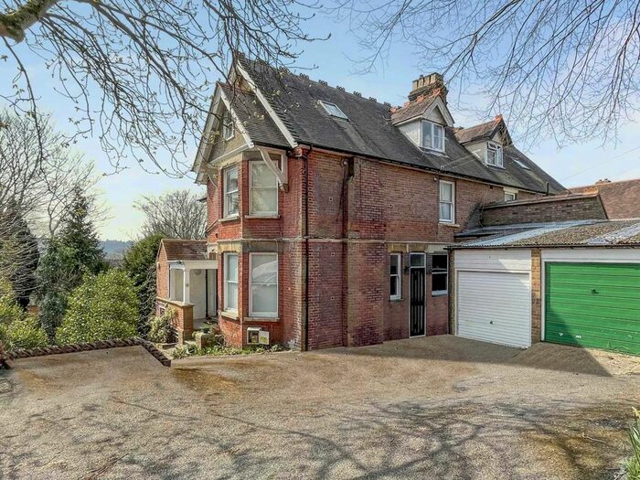 Studio To Rent In Rectory Avenue, High Wycombe, HP13