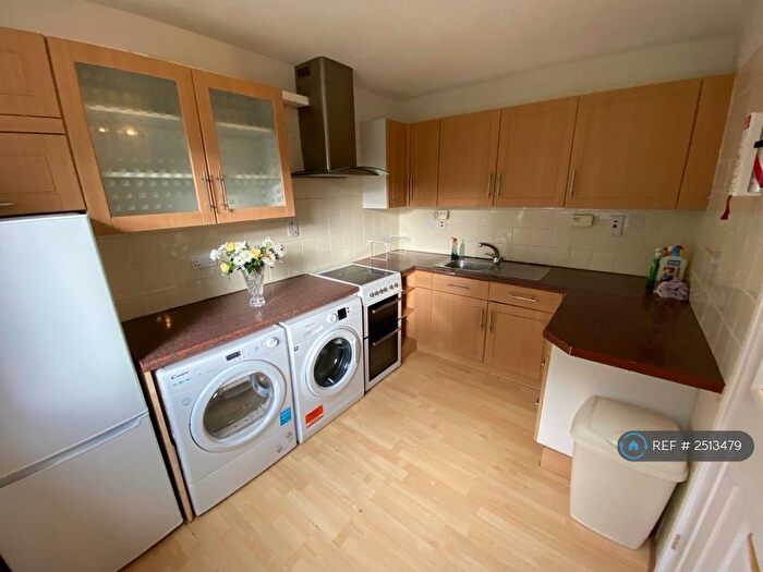 2 Bedroom Flat To Rent In Redholme, Sheffield, S10