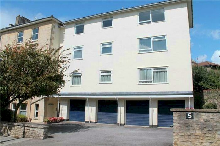 2 Bedroom Flat To Rent In Archfield Road, Cotham, Bristol, BS6
