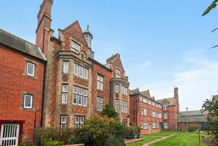 1 Bedroom Apartment For Sale In Buckingham Court, The Close, Great Dunmow, Essex, CM6