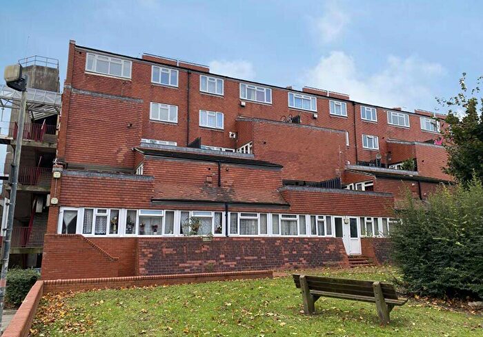 1 Bedroom Flat For Sale In Flat Gladstone House, Sadler Close, Mitcham, Surrey, CR4