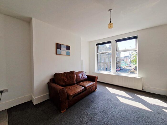2 Bedroom Flat To Rent In James Street, BB1