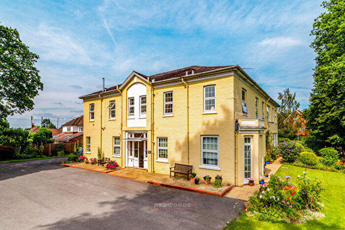 1 Bedroom Apartment For Sale In Old Windsor, SL4