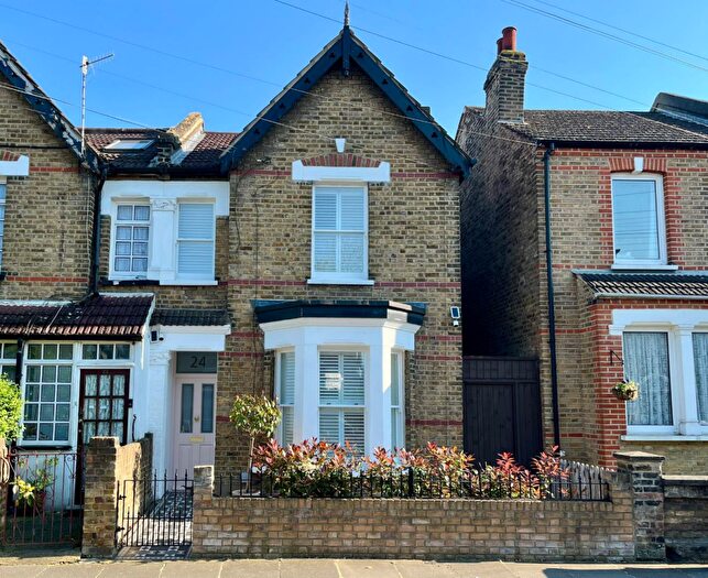 3 Bedroom House To Rent In Abbey Grove, Abbey Wood, SE2