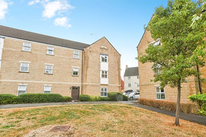 2 Bedroom Apartment For Sale In Grouse Road, Calne, SN11