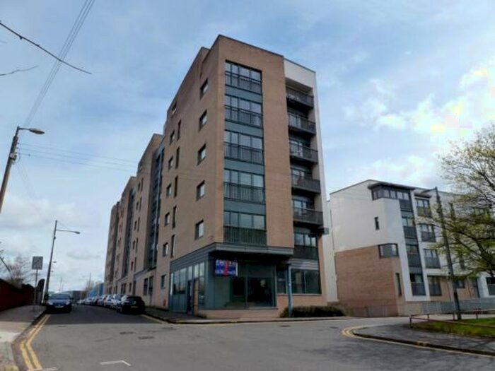 2 Bedroom Flat To Rent In Bell Street, Merchant City, G4