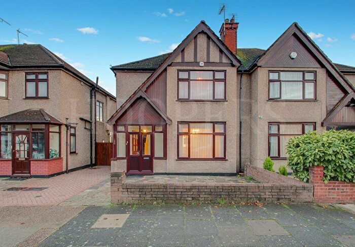 3 Bedroom Semi Detached House For Sale In Gladstone Park Gardens, London, NW2