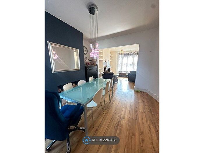 3 Bedroom Terraced House To Rent In Dane Road, Sale, M33