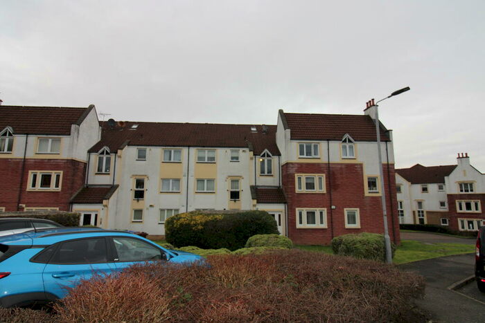2 Bedroom Flat To Rent In St. Annes Wynd, Erskine, PA8