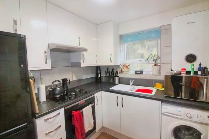 2 Bedroom Flat To Rent In Christchurch Road, Bournemouth, BH7