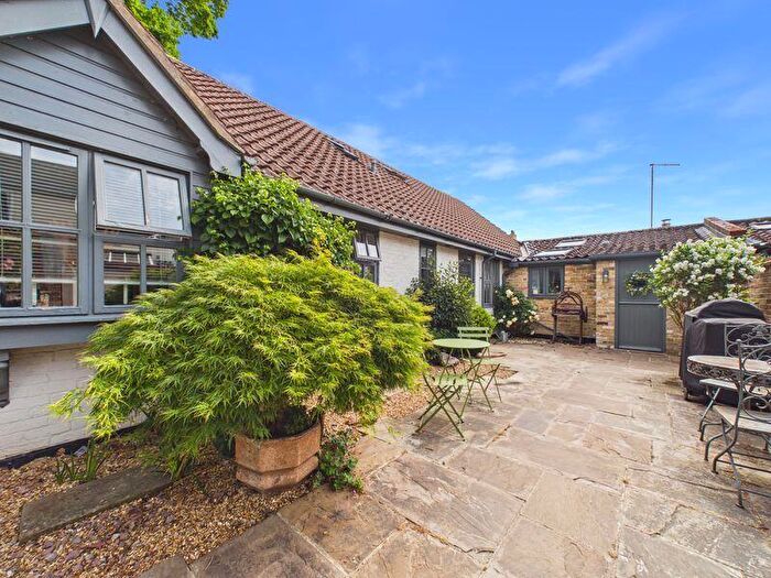 4 Bedroom House To Rent In High Street, Hemingford Grey, PE28