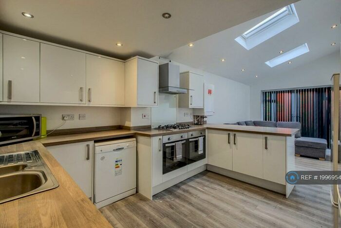 5 Bedroom Terraced House To Rent In Terry Road, Coventry, CV1