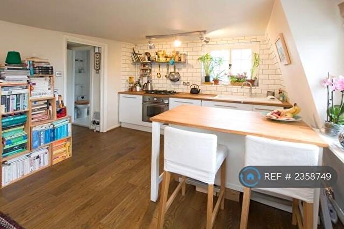 1 Bedroom End Of Terrace House To Rent In Clapton Square, London, E5