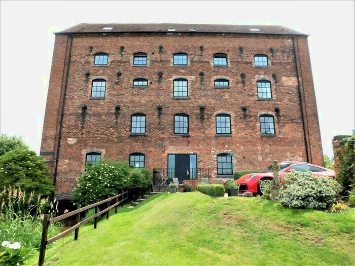 2 Bedroom Apartment To Rent In Cotton Close, Alrewas, DE13