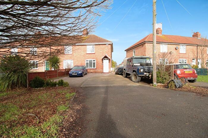 3 Bedroom End Of Terrace House For Sale In Spalding Road, Deeping St James, Market Deeping, Lincolnshire, PE6