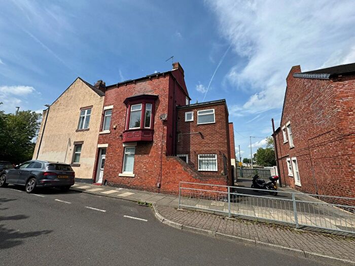 3 Bedroom Semi-Detached House To Rent In Vine Street, South Shields, NE33