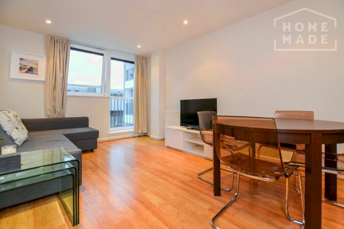 2 Bedroom Flat To Rent In Hacon Square, Hackney, E8
