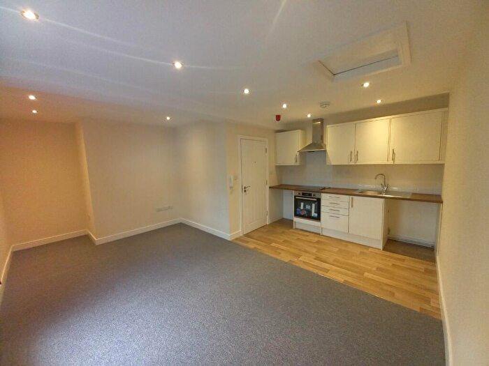 1 Bedroom Apartment To Rent In Knifesmithgate, Chesterfield, Derbyshire, S40