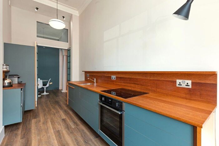 2 Bedroom Flat To Rent In Dundas Street, New Town, Edinburgh, EH3