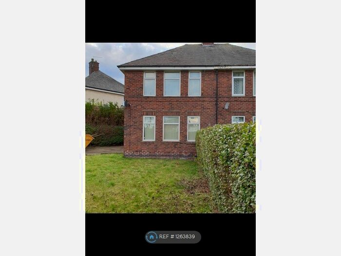 3 Bedroom Semi-Detached House To Rent In Bellhouse Road, Sheffield S5
