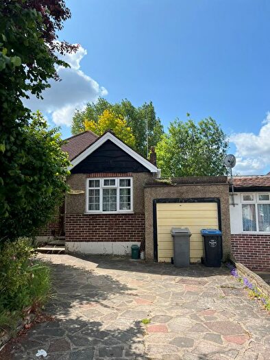 3 Bedroom Detached Bungalow To Rent In Preston Waye, Harrow, HA3