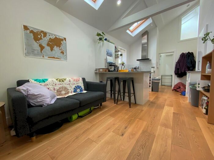 1 Bedroom Flat To Rent In The Walk, Roath, CF24