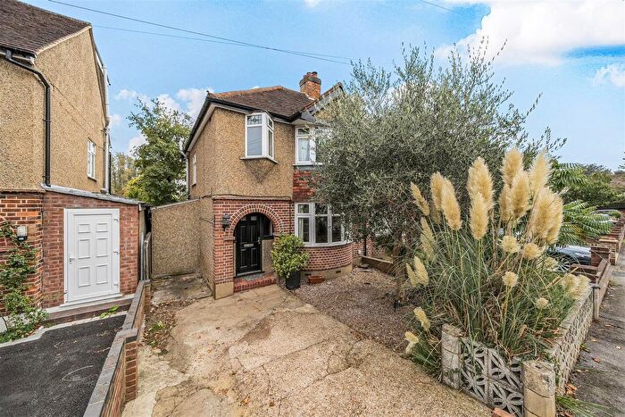3 Bedroom Semi-detached House For Sale In Links Way, Croxley Green, WD3