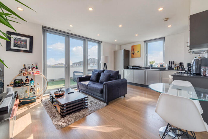 1 Bedroom Flat To Rent In Caspian Apartments, Salton Square, E14