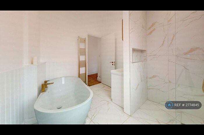 1 Bedroom Maisonette To Rent In B, London, E8