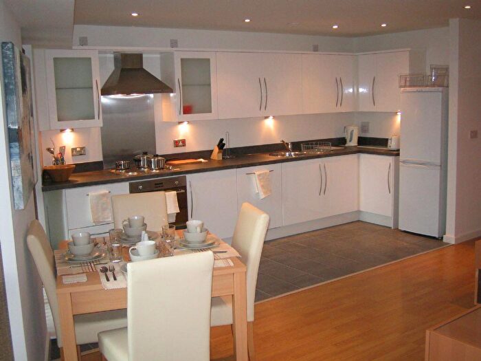 2 Bedroom Apartment To Rent In Masshouse Double Bedrooms With Parking & Balcony, B5