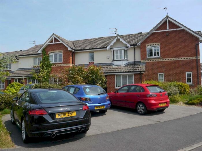 2 Bedroom Mews To Rent In Tiverton Drive, Wilmslow, SK9