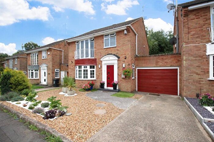4 Bedroom Link Detached House For Sale In Home Farm Close, Little Billing, Northampton, NN3
