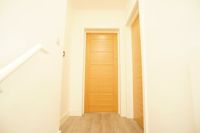 1 Bedroom Flat To Rent In Old Church Road, London, E4