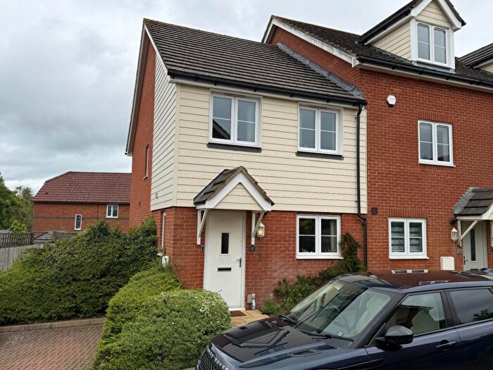 2 Bedroom House For Sale In Aerodrome Road, Hawkinge, CT18